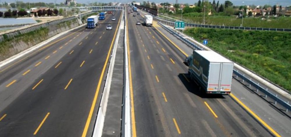 Immagine del post 4560 - Bari Lavori notturni sulla A14 e sulla complanare di Bari: chiusure e percorsi alternativi - Bari