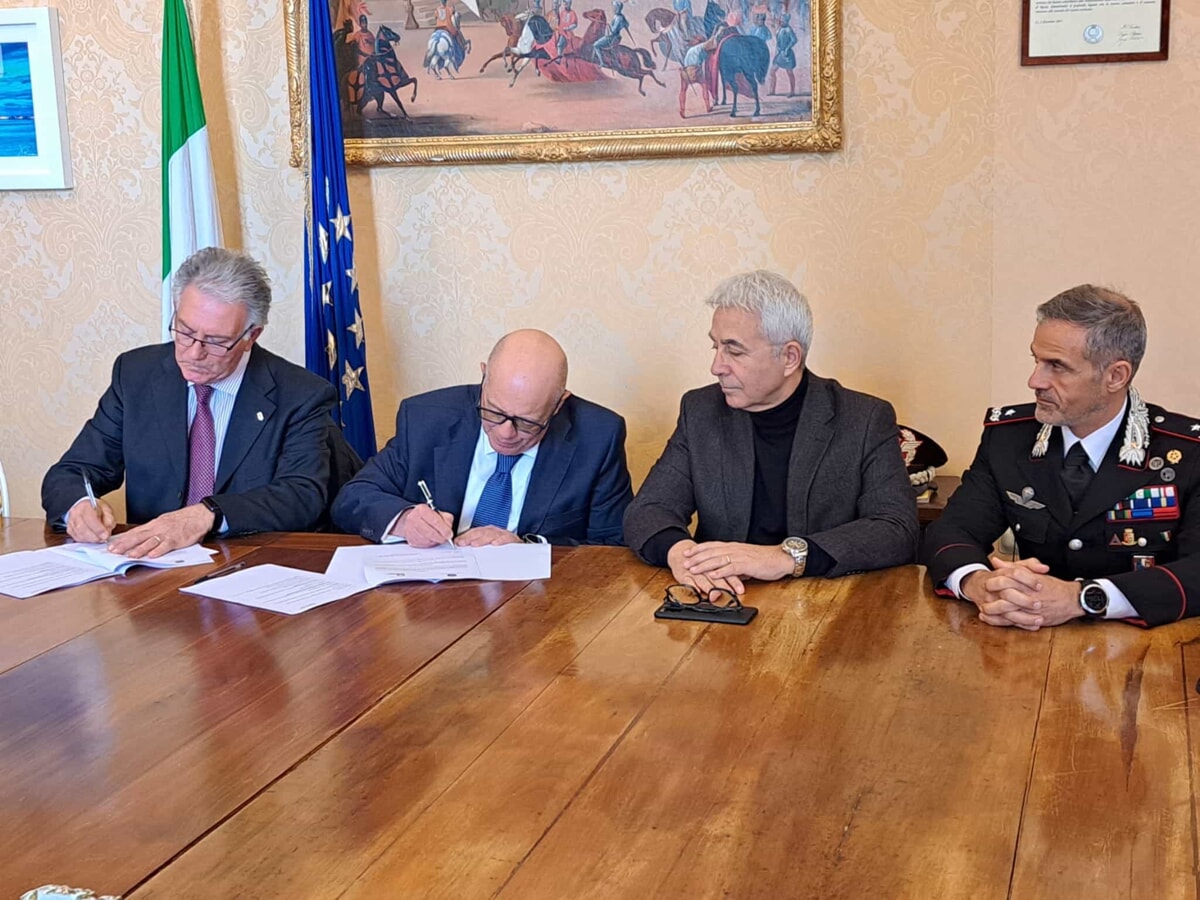 Più telecamere e contrasto alle minacce della criminalità: intesa tra Prefettura e tabaccai - Bari