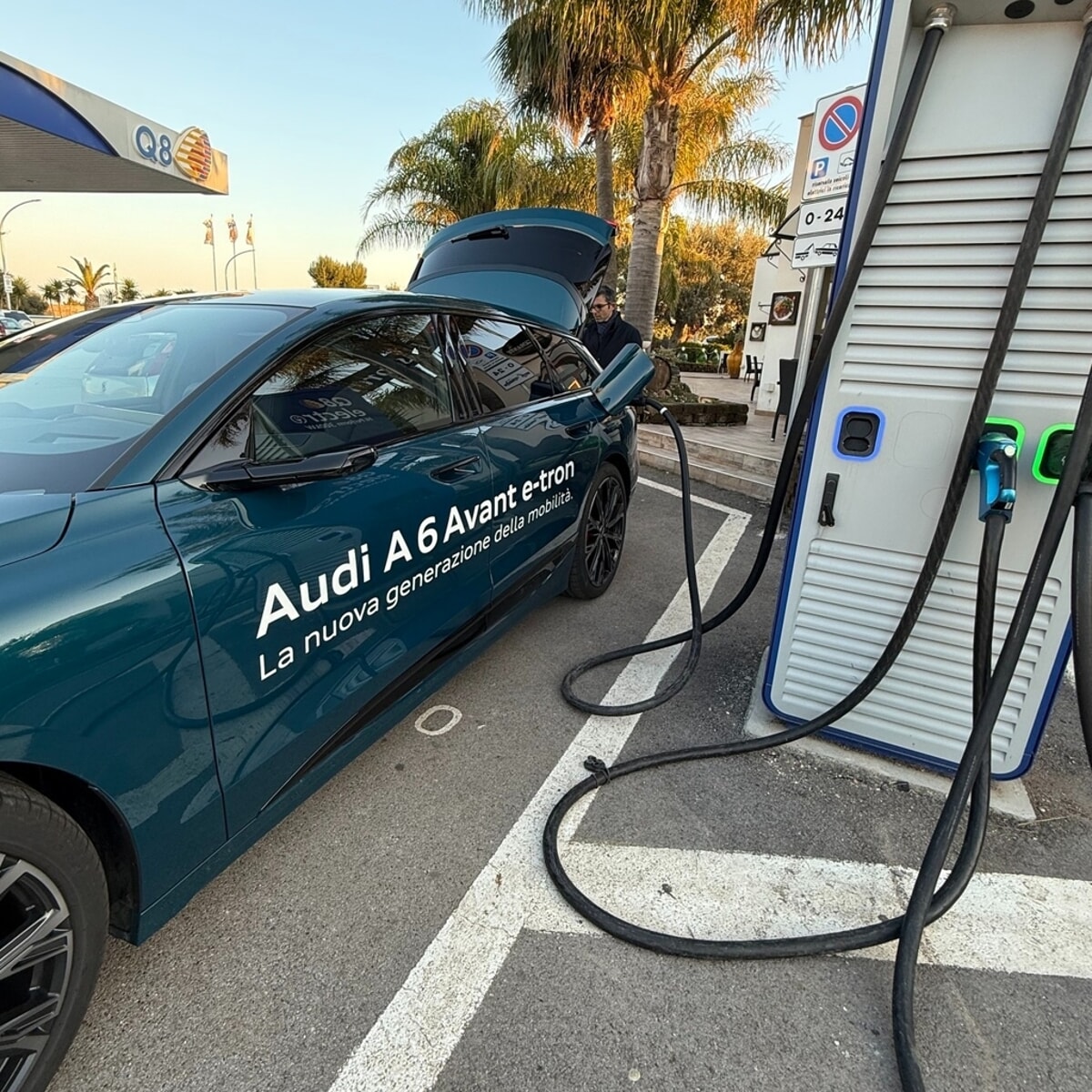 Bari, la concessionaria Magnifica presenta la nuova Audi A6 Avant e-tron - Bari