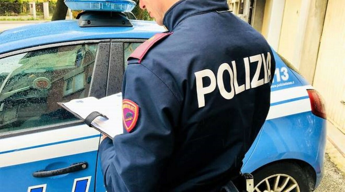 Immagine del post 4757 - Bari Deve scontare quasi 15 anni per vari reati gravi: arrestato al porto di Bari - Bari