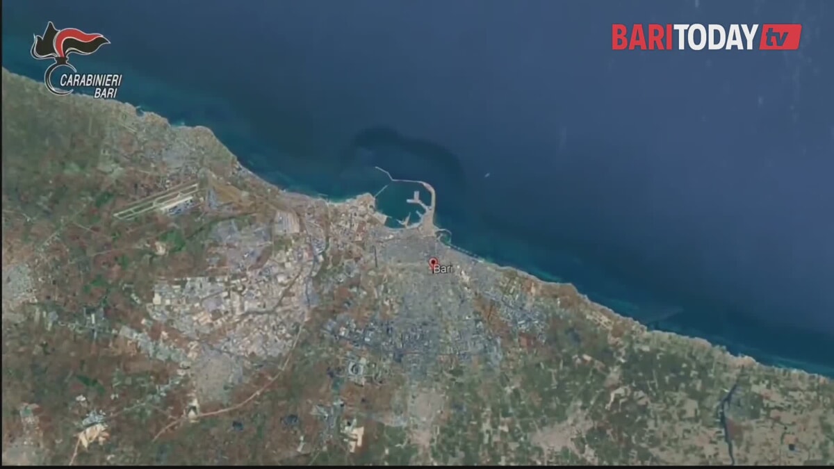 Immagine del post 4822 - Bari S'infilava nei locali dalle saracinesche e li svaligiava: arrestato 35enne barese - Bari