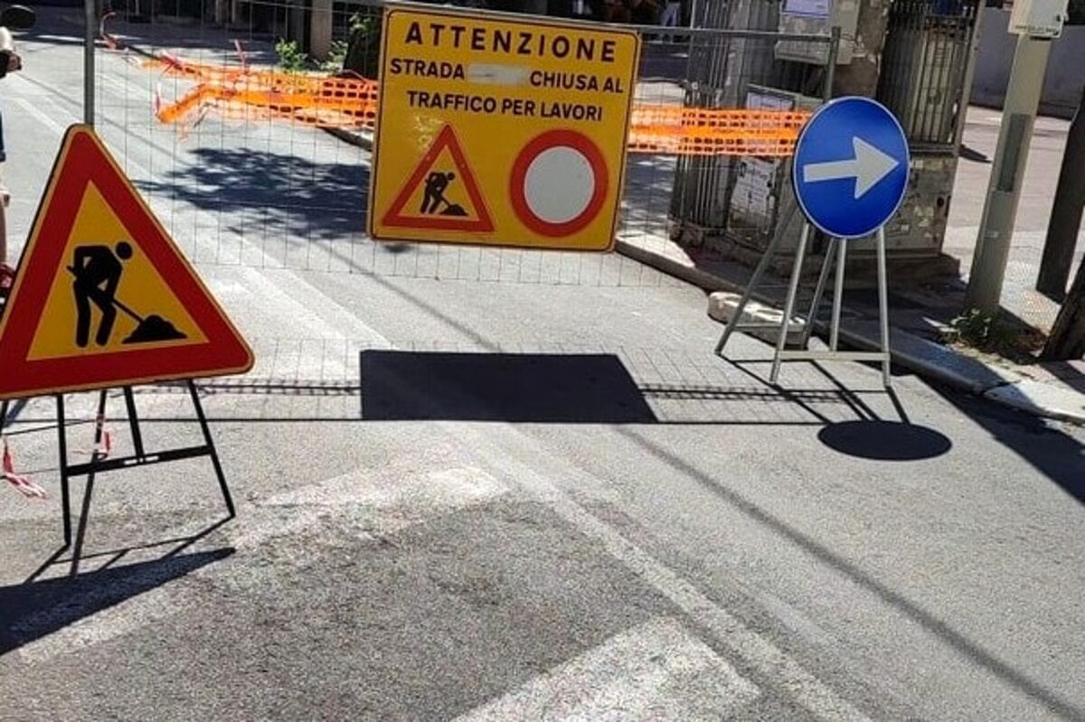 Immagine del post 1750 - Bari Lavori per l'impianto idrico e fognario e scavi Enel a Bari: scattano limitazioni al traffico in alcune strade - Bari