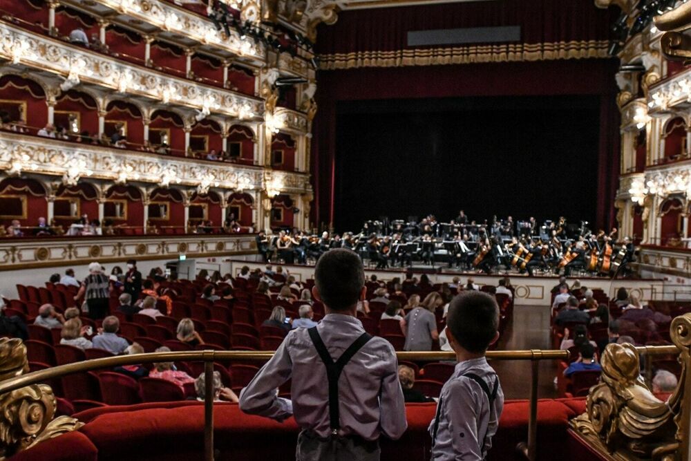 Immagine del post 1053 - Bari Famila Concert e attività per ragazzi al Teatro Petruzzelli: tutti gli appuntamenti - Bari