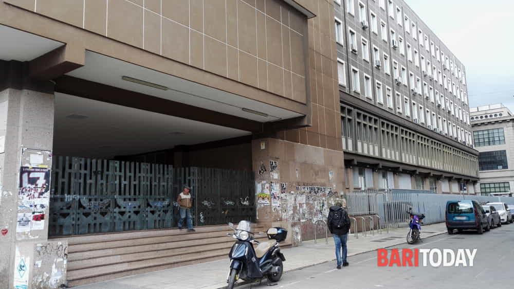 Immagine del post 1098 - Bari Furto alla facoltà di Giurisprudenza di Bari: rubati monitor e attrezzature - Bari