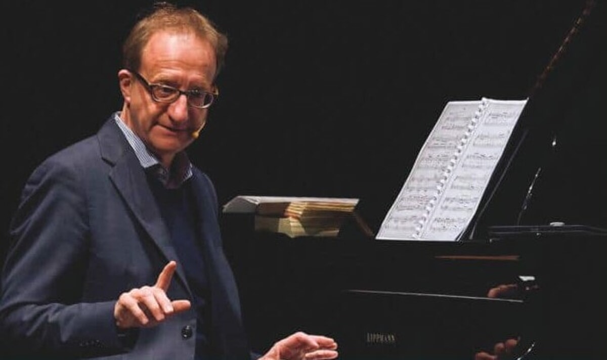 Immagine del post 1081 - Bari Il seminario 'Puccini 100'' di Fabio Sartorelli - Bari