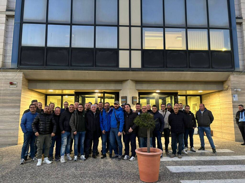 Immagine del post 9124 - Basilicata Sgl Melfi, lavoratori in presidio sotto la Regione - Basilicata
