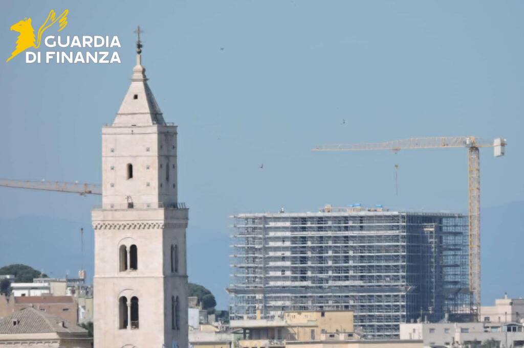 Matera, la Guardia di Finanza sequestra un edificio di 12 piani - Basilicata