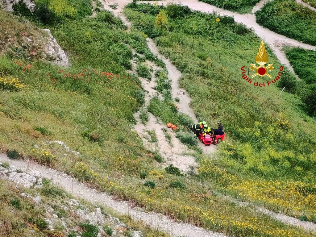 Immagine del post 6772 - Basilicata Turista infortunata nella Gravina a Matera, portata in salvo dall’elicottero dei Vigili del Fuoco - Basilicata