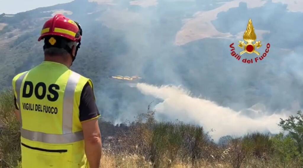 Vasto incendio a San Chirico Nuovo - Basilicata