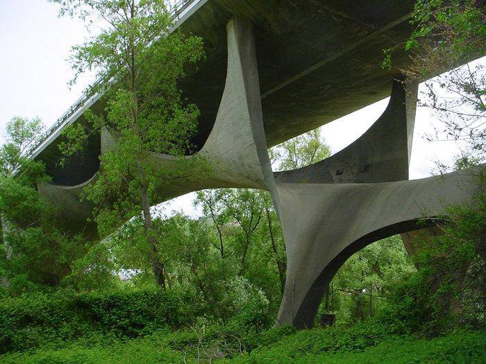 Immagine del post 16906 - Basilicata Dalla Regione i fondi per le scale mobili e il Ponte Musmeci - Basilicata