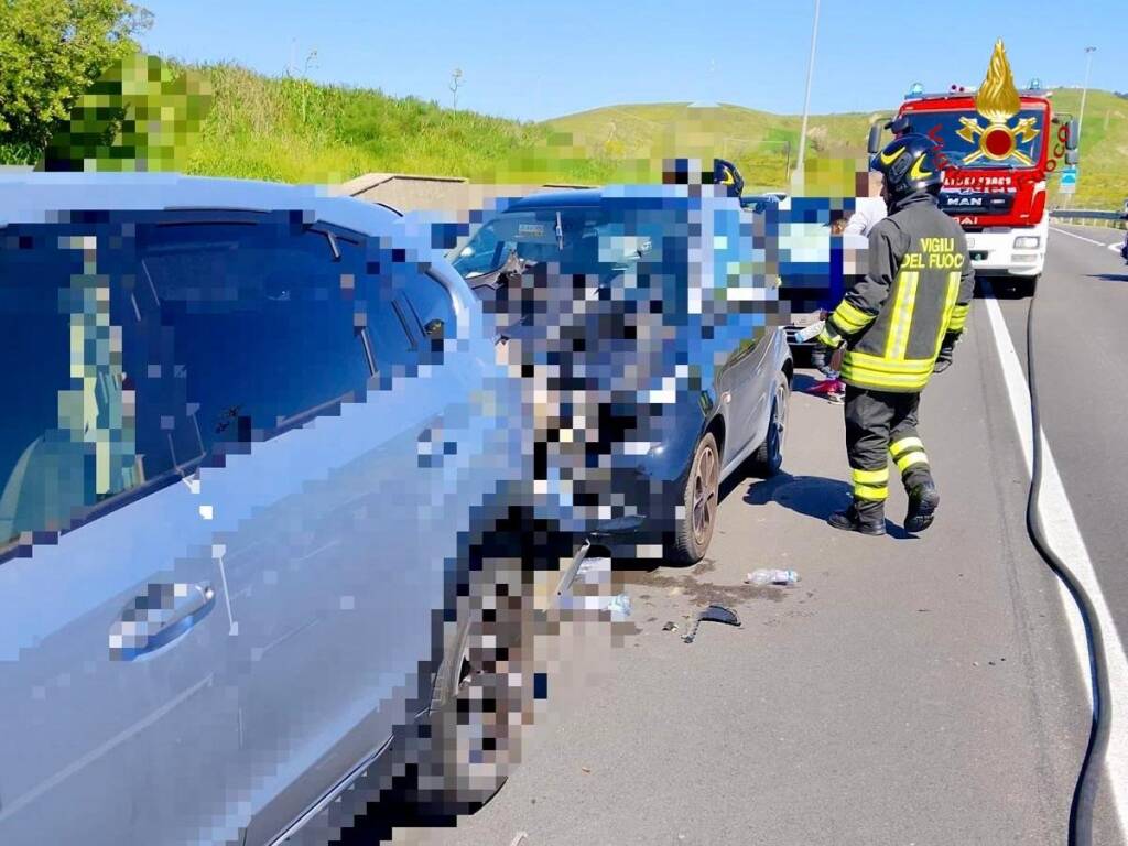Incidente sulla SS7 a Matera Sud: 4 feriti - Basilicata