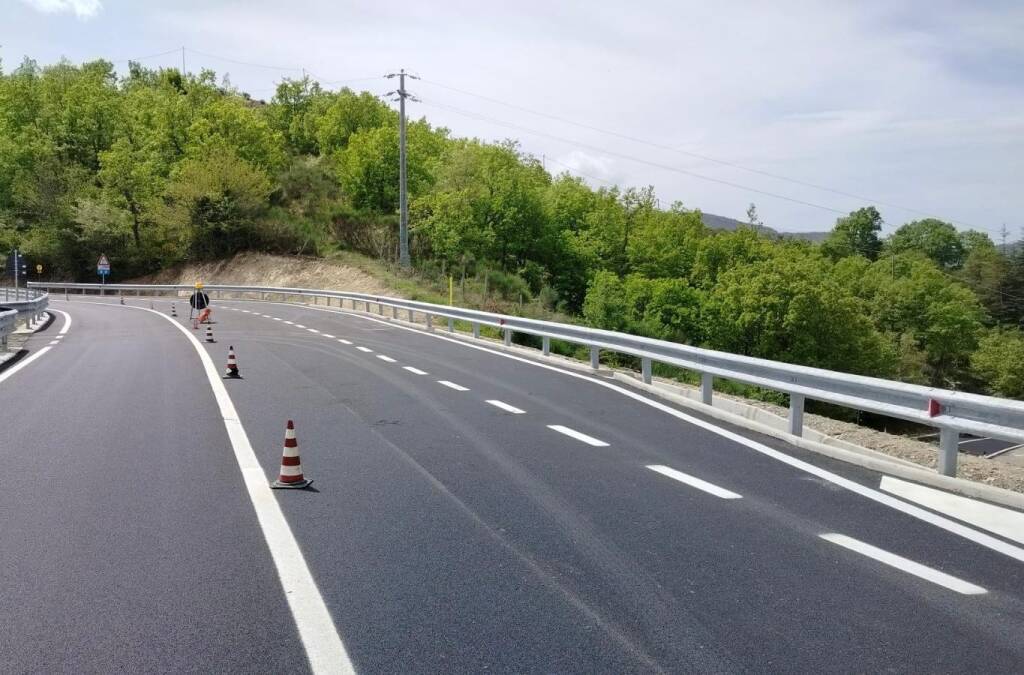 Immagine del post 6867 - Basilicata Laurenzana, Statale 92 torna percorribile dopo la frana - Basilicata