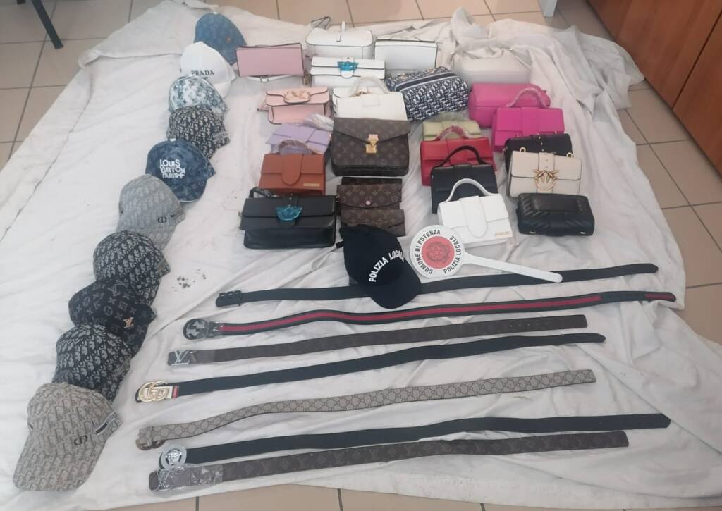 Immagine del post 10475 - Basilicata Merce contraffatta, scattano i sequestri al mercato di Potenza - Basilicata
