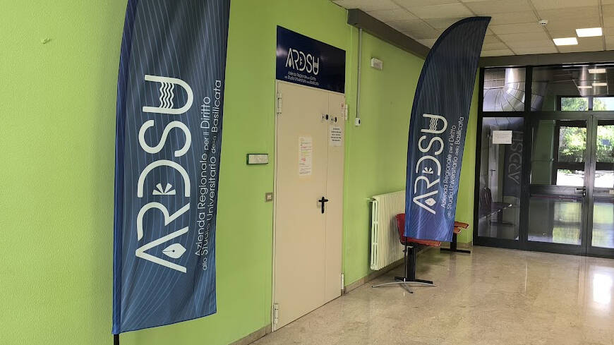 Immagine del post 25763 - Basilicata Borse di studio e alloggi, “con il bando Ardsu il diritto allo studio arretra” - Basilicata
