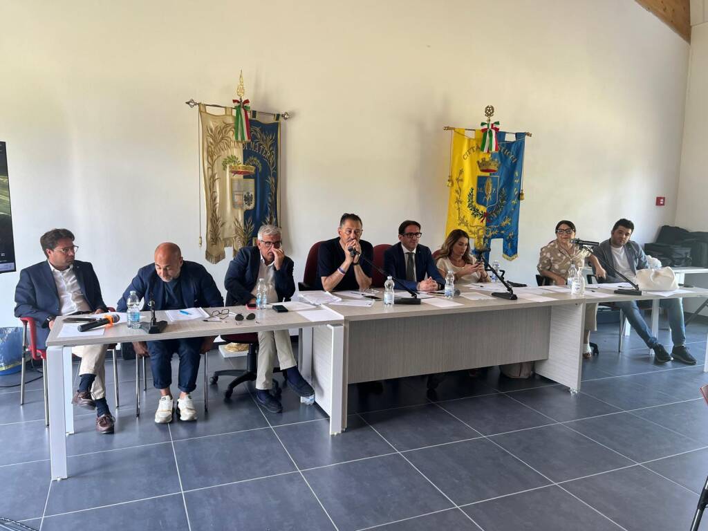 Immagine del post 9384 - Basilicata Crisi idrica: chiesto lo stato di emergenza e la sospensione del pagamento dei canoni irrigui - Basilicata
