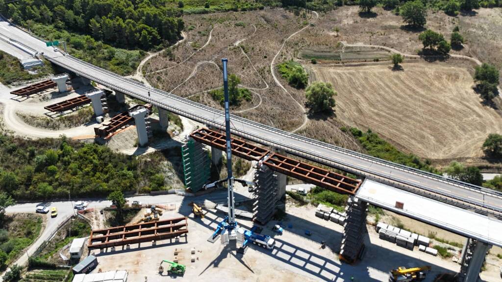 Immagine del post 10566 - Basilicata Raccordo autostradale, concluso il varo di tre nuove campate del viadotto Franco - Basilicata