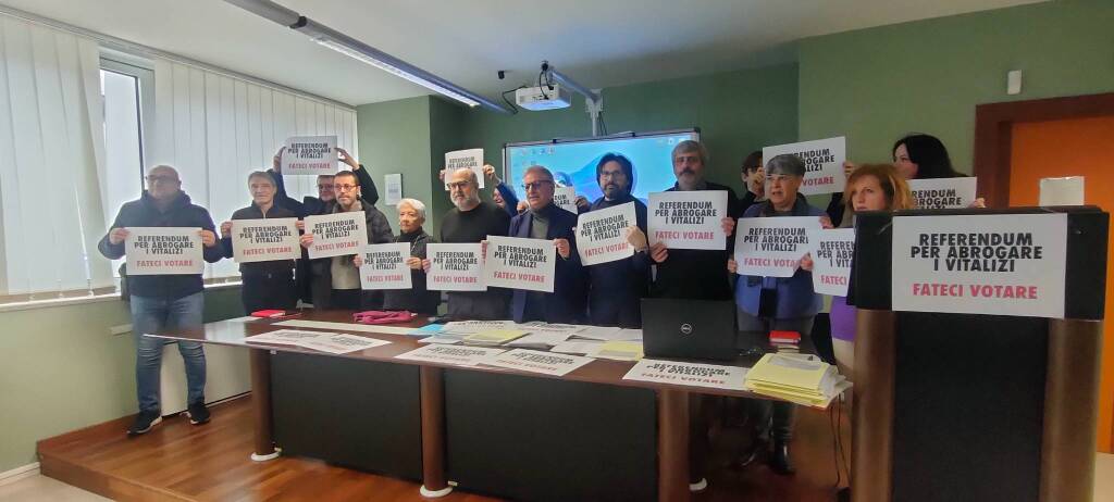 Immagine del post 17010 - Basilicata Referendum per l’abrogazione dei vitalizi, i promotori: “Fateci votare” - Basilicata