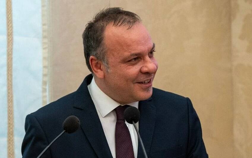 Immagine del post 8213 - Basilicata Lomuti sul caso eolico a Vietri: “Comportamento inaccettabile della Regione Basilicata” - Basilicata