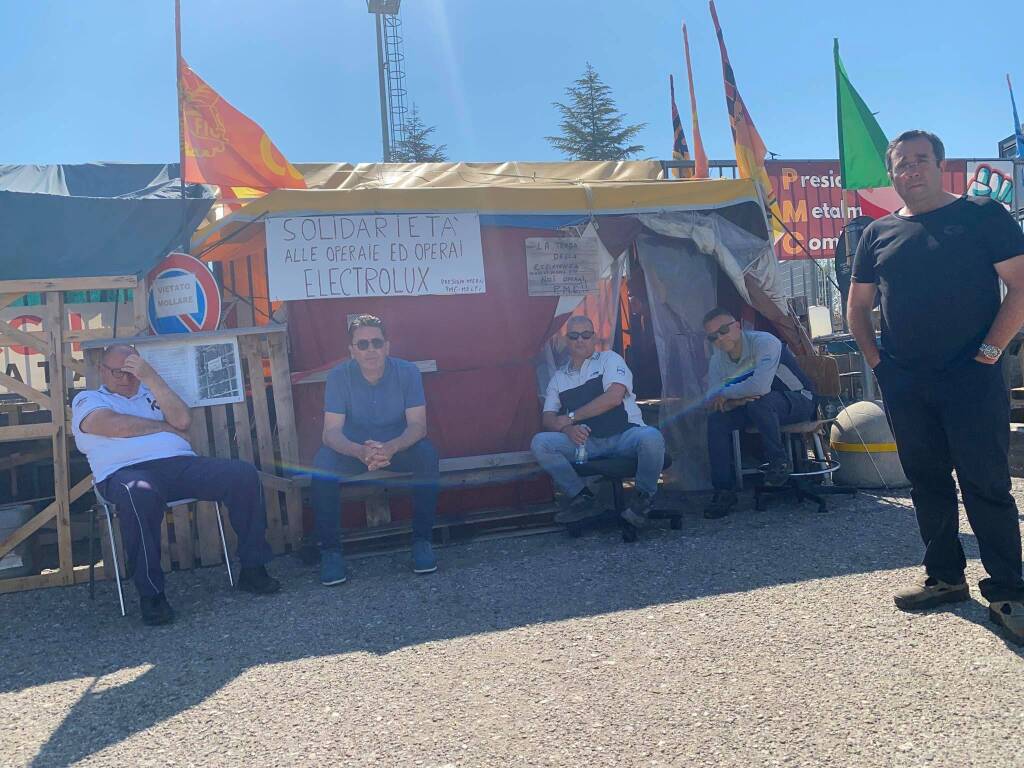 Immagine del post 21475 - Basilicata Vertenza Pmc Automotive: otto mesi di presidio e nodi ancora da sciogliere - Basilicata