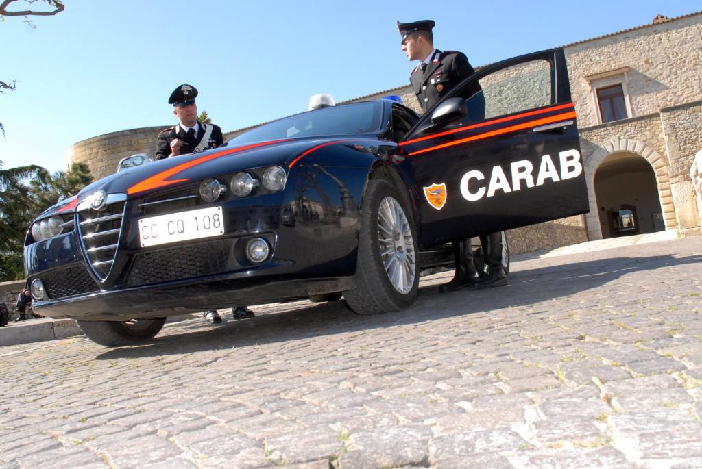 Immagine del post 22641 - Basilicata Minaccia la moglie con una pistola, 50enne arrestato a Venosa - Basilicata
