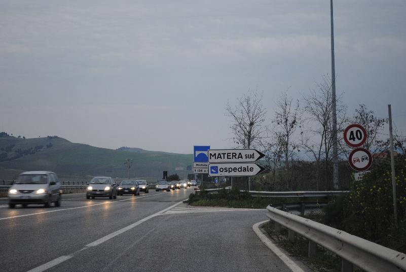 Immagine del post 8341 - Basilicata Strada Statale 7 Matera-Ferrandina, aumentano i disagi - Basilicata