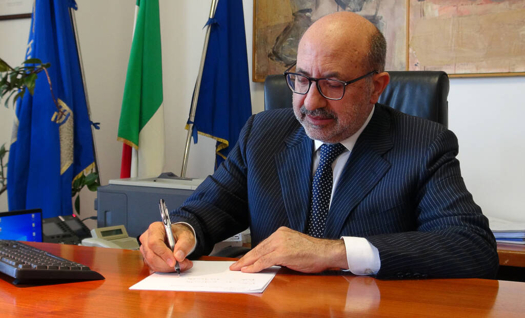 Immagine del post 15879 - Basilicata Mobilità sanitaria, Latronico: La Regione Basilicata sta affrontando il tema con determinazione - Basilicata