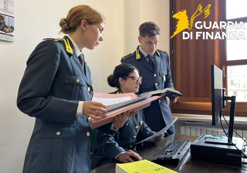Guardia di Finanza di Potenza sequestra beni per un valore di circa 55 mila euro. - Basilicata
