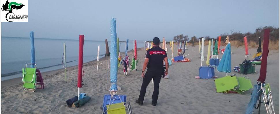 Un’area di circa 1.400 mq di spiaggia libera a Metaponto Lido trasformata in spiaggia privata - Basilicata