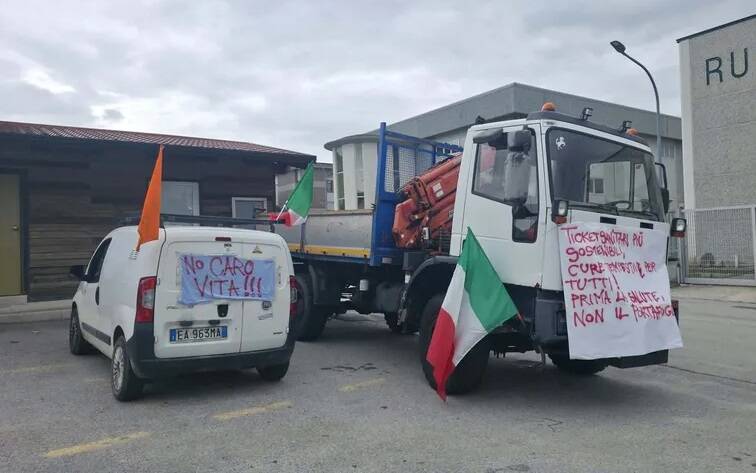 Dal Melandro la protesta di agricoltori e cittadini: “così non si può più andare avanti” - Basilicata
