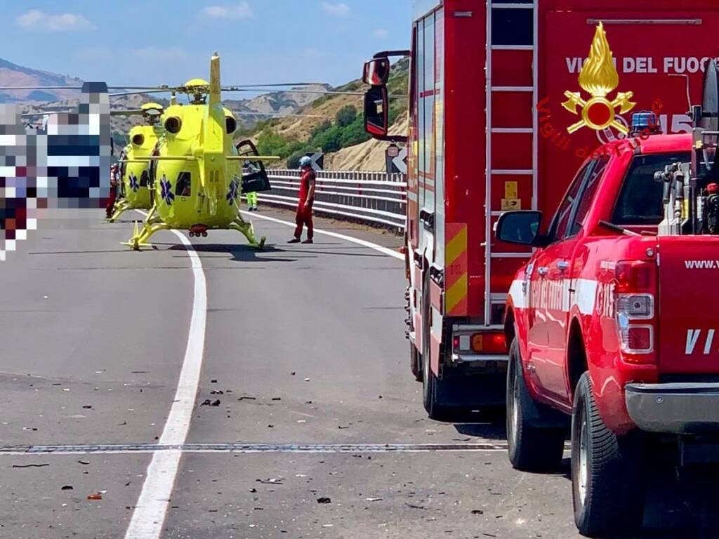 Immagine del post 22744 - Basilicata Frontale tra auto a Tursi: cinque feriti: due in codice rosso - Basilicata