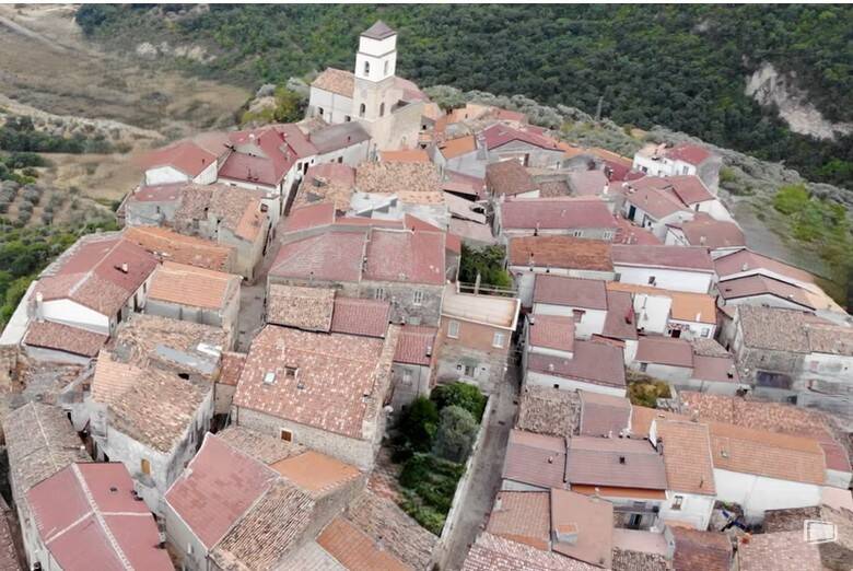 Immagine del post 19417 - Basilicata Le idee “geniali” contro lo spopolamento dei piccoli paesi - Basilicata