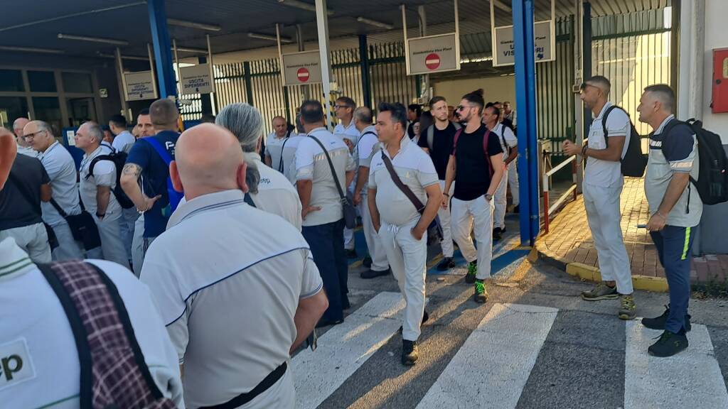 Immagine del post 5977 - Basilicata Stellantis, Melfi, quanto durerà il ponte pasquale? - Basilicata