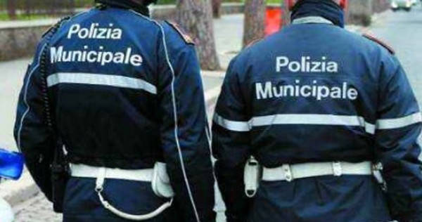 Immagine del post 8537 - Basilicata Frutta e verdura vendute per strada a Potenza, polizia municipale e Nas non trovano nulla in contrario? - Basilicata