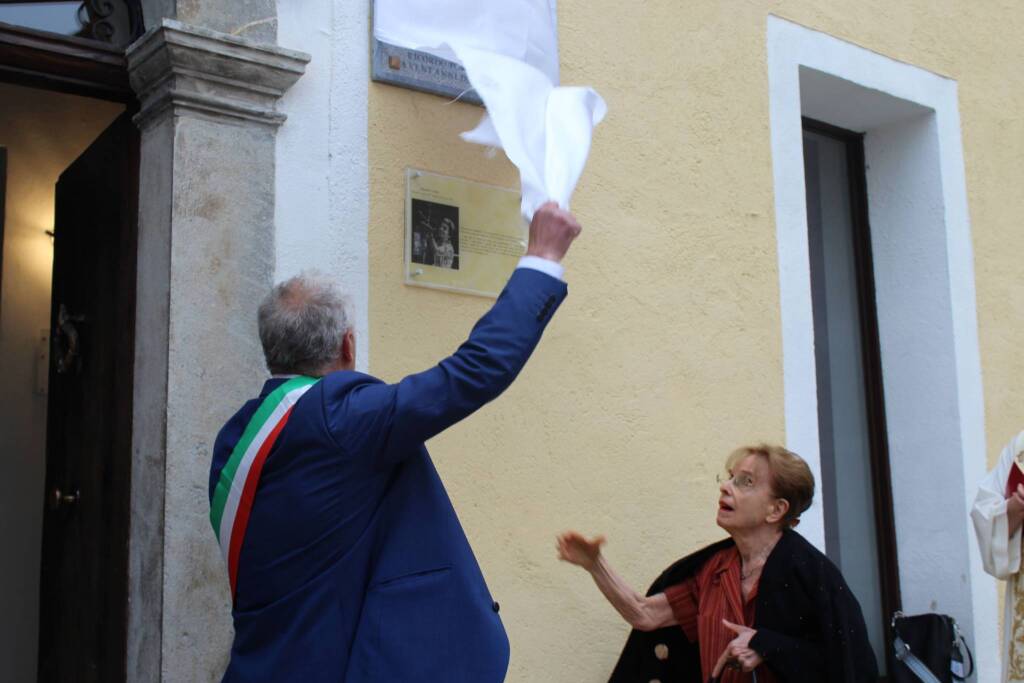 Immagine del post 21750 - Basilicata Sasso di Castalda, inagurato Palazzo Rotundo: sarà la casa delle Arti Educative - Basilicata