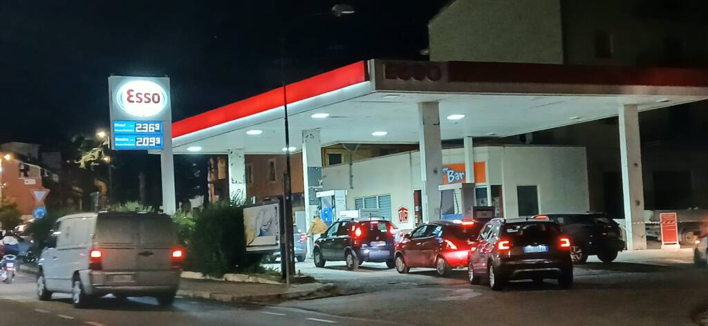 Immagine del post 26111 - Basilicata Emergenza carburante in Basilicata, “a rischio regolare erogazione dei servizi pubblici” - Basilicata