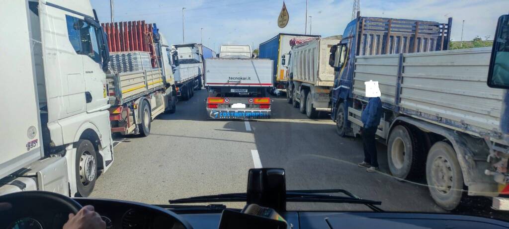 Immagine del post 26105 - Basilicata Caro carburanti: la protesta entra nel vivo. Si fermano i tir - Basilicata