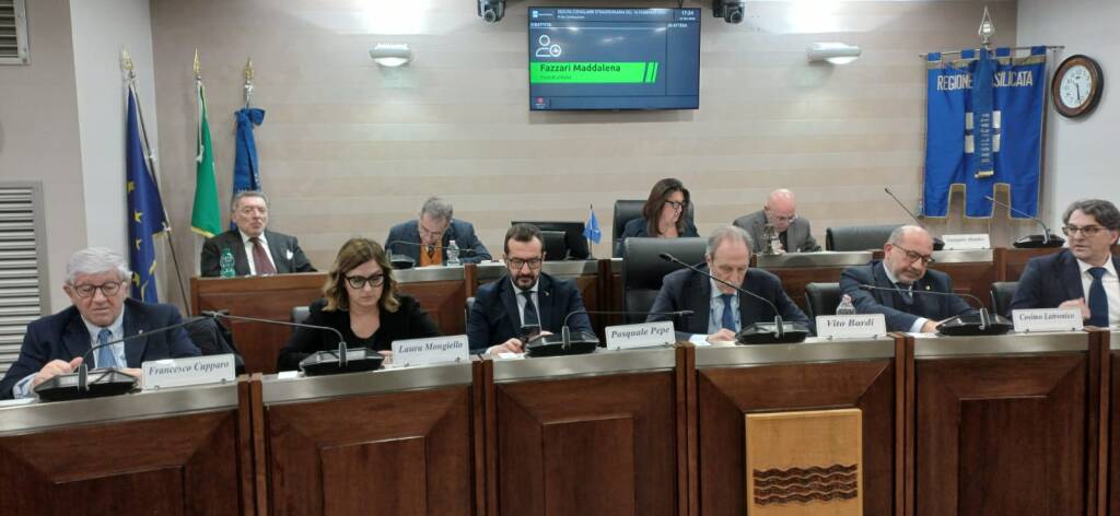 Immagine del post 17285 - Basilicata “Vitalizi”, Consiglio regionle approva Pdl di modifica - Basilicata
