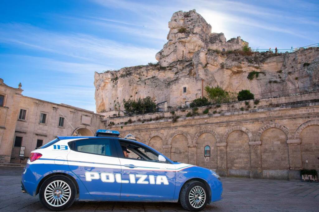 Immagine del post 26166 - Basilicata Picchia il padre con una scala di metallo e una pentola: 30enne arrestato a Matera - Basilicata