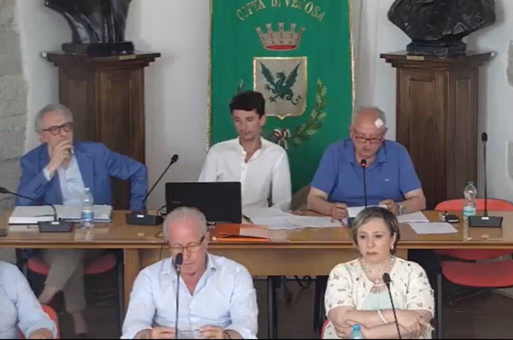 Benito Mussolini resta cittadino onorario di Venosa - Basilicata