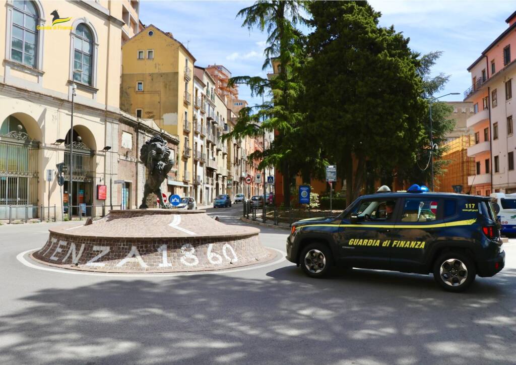 Guardia di Finanza Potenza: controllo economico del territorio: individuati 8 lavoratori “in nero” - Basilicata