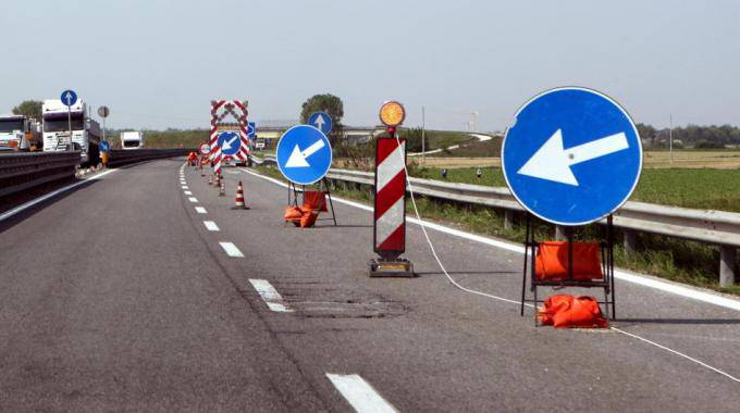 Immagine del post 9817 - Basilicata Basilicata, Anas: per incendio, provvisoriamente chiusa la SS658 Potenza-Melfi - Basilicata