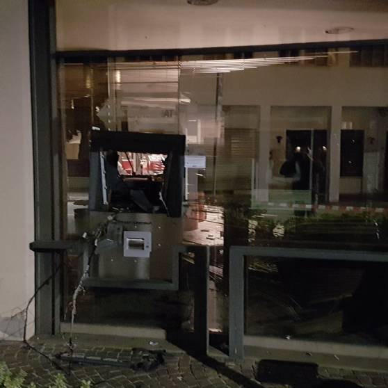 Fanno espoldere bancomat a Scanzano Jonico, malviventi fuggono con 55mila euro - Basilicata
