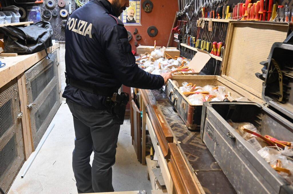 Sequestrati 115 ordigni esplosivi in provincia di Potenza: arrestato un uomo - Basilicata