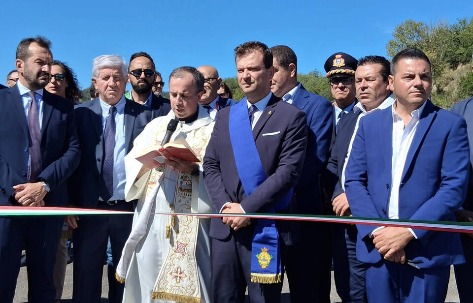 Strade: inaugurata, dopo 40 anni, la Serrapotina - Basilicata