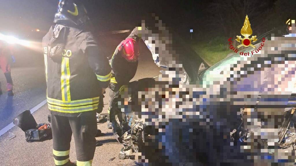 Incidente sulla Provinciale 3 “Matera-Metaponto, coinvolto autobus di linea: due feriti - Basilicata