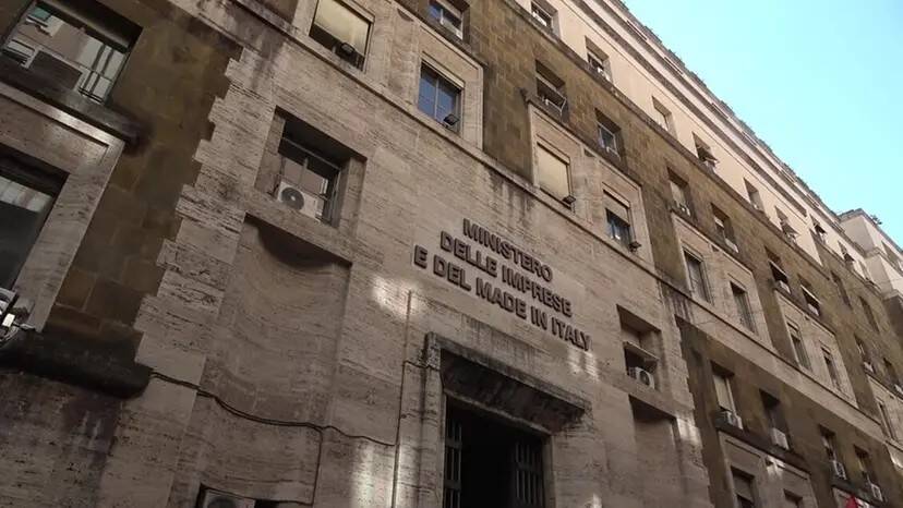 Immagine del post 21515 - Basilicata Vertenza CallMat, nessuna soluzione: mobilitazione “alta” fino al 29 luglio - Basilicata