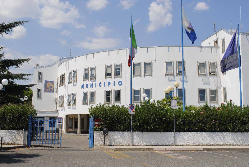 Policoro, incendio auto del responsabile dell’Ufficio tecnico: indagato un imprenditore - Basilicata