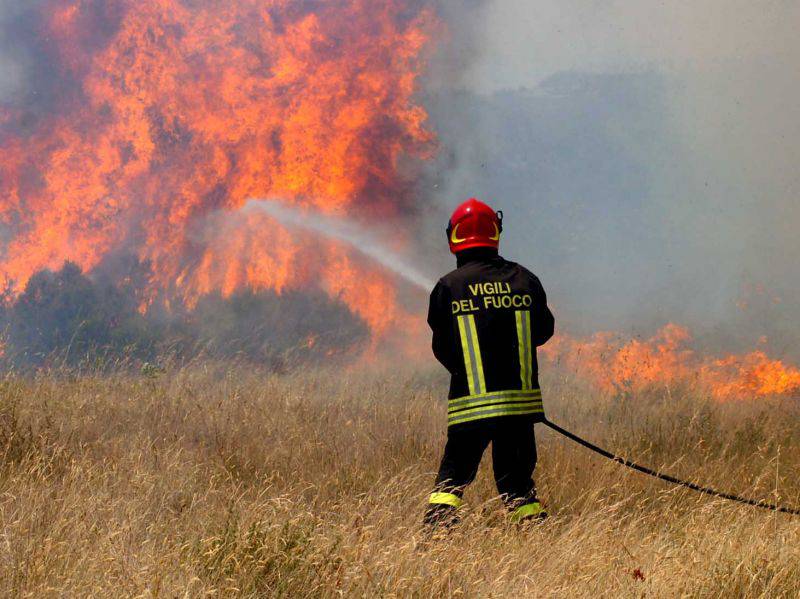 Immagine del post 23285 - Basilicata Incendi a Maratea: roghi a Castrocucco e Marina - Basilicata