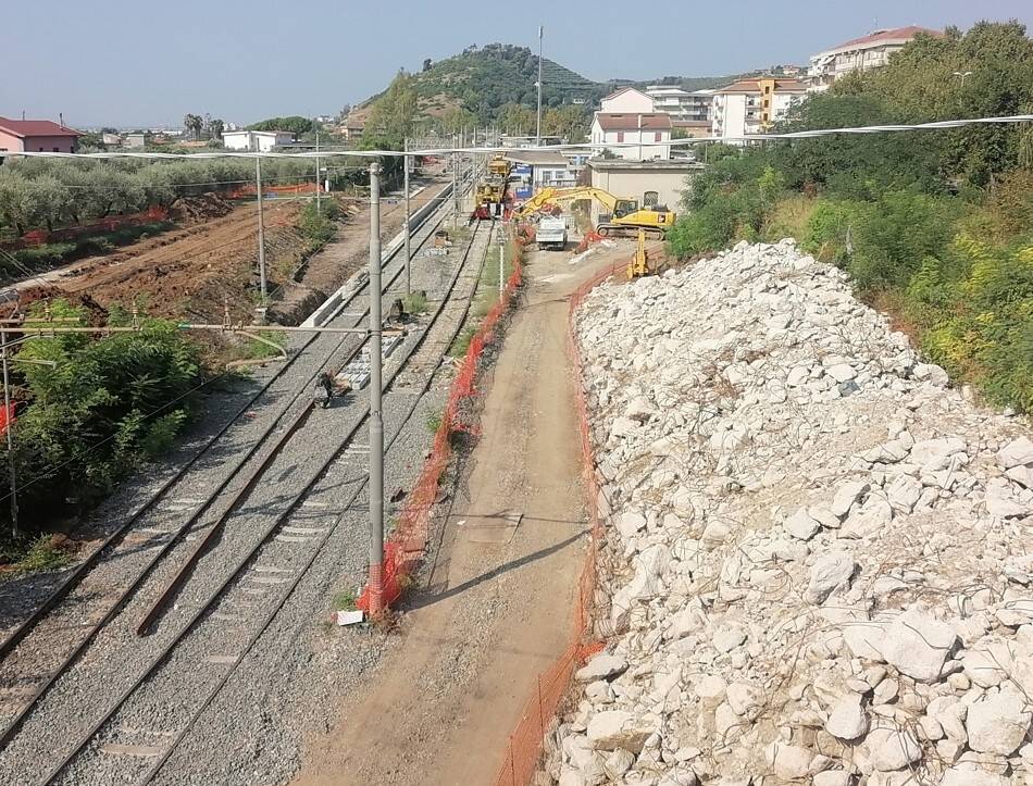 Immagine del post 10903 - Basilicata Alta velocità: alla Basilicata niente treni, solo rifiuti - Basilicata