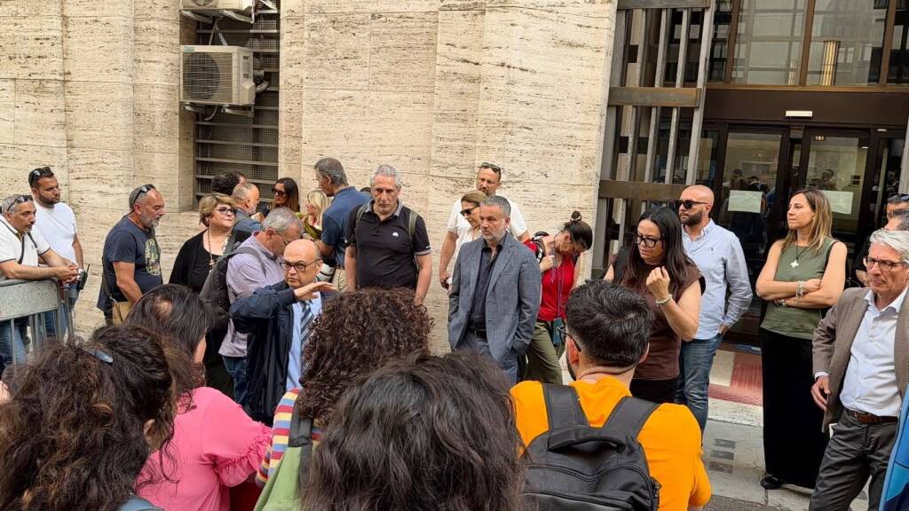 Immagine del post 26375 - Basilicata Vertenza CallMat, “basta proclami. Il 1° novembre è alle porte, 350 posti di lavoro sono a rischio!” - Basilicata